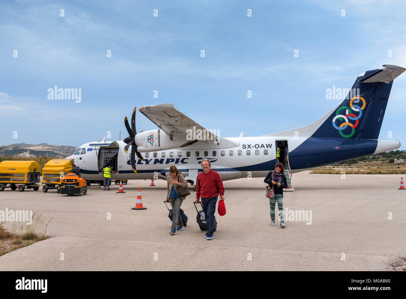 Milos, Griechenland, 16. Mai 2017 die Passagiere von Bord der Olympic