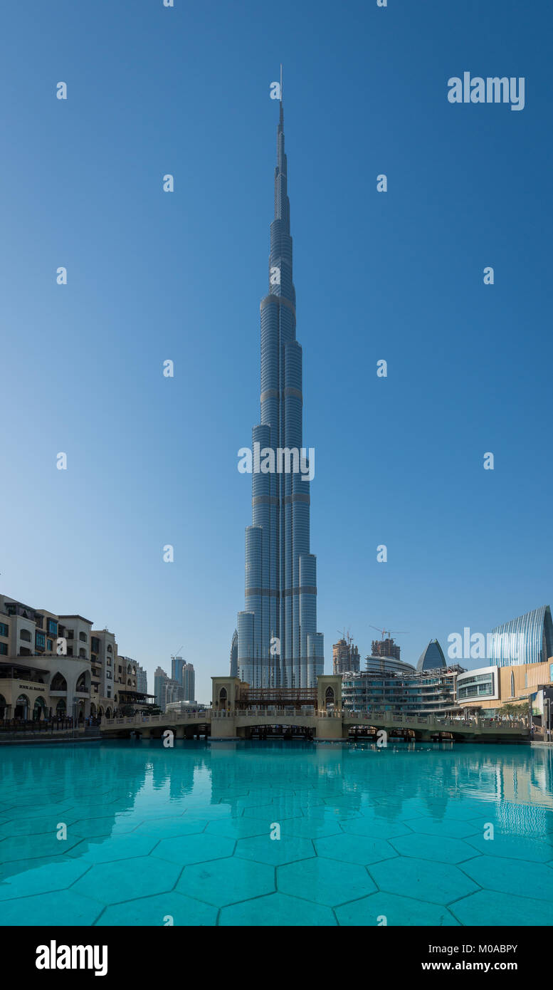 Ansicht des Burj Dubai, dem höchsten Turm der Welt in der Innenstadt von Dubai gelegen und von Adrian Smith, VAE, Vereinigte Arabische Emirate. Stockfoto