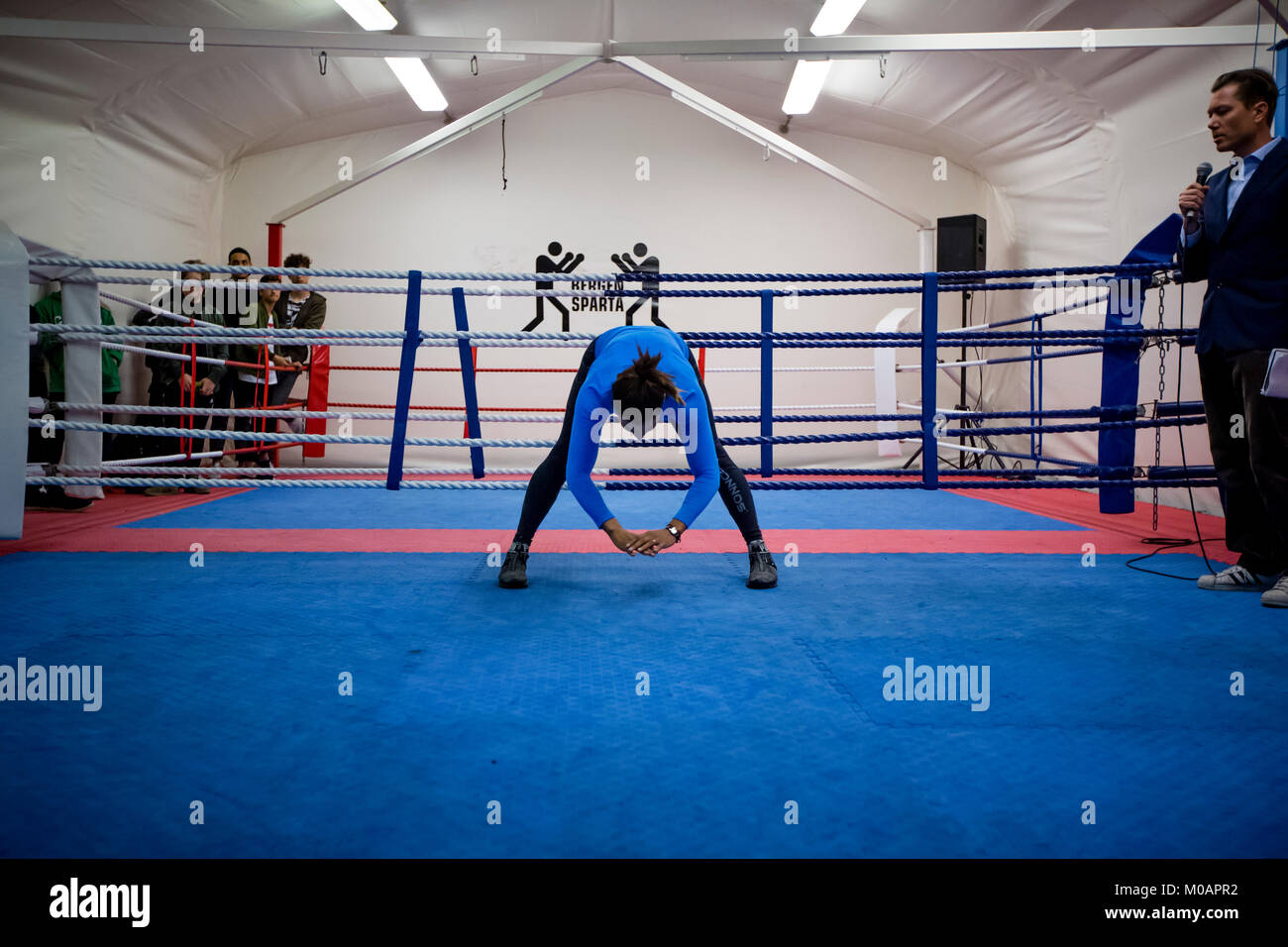 Norwegen, Bergen - Juni 7, 2017. Die argentinische Profiboxer Erica Farias beim öffentlichen Training vor dem Kampf gegen Cecilia Brækhus in Bergen gesehen. Der Kampf ist als die Schlacht von Bergen bekannt. (Foto: Gonzales Foto - Jarle H. Moe). Stockfoto