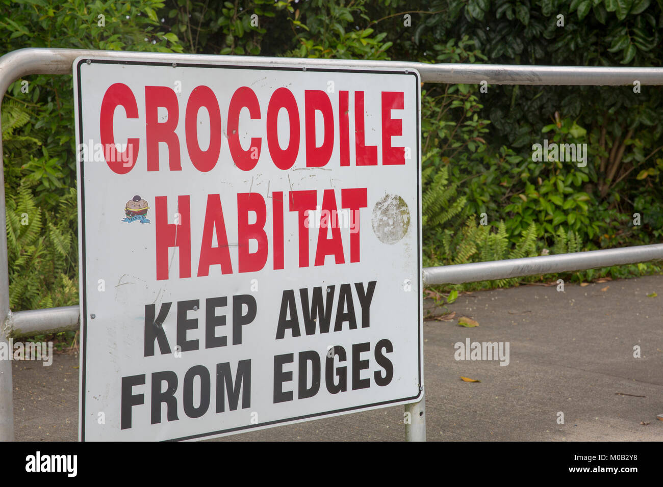 Krokodil Lebensraum Warnschild in Far North Queensland, Australien Stockfoto