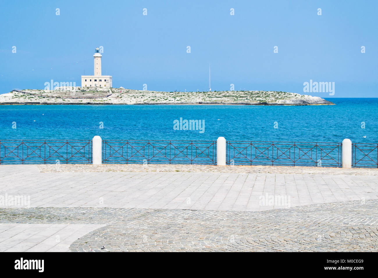 Leuchtturm von Vieste, Gargano, Apulien, Italien. Für Reisen und Tourismus Konzept Stockfoto