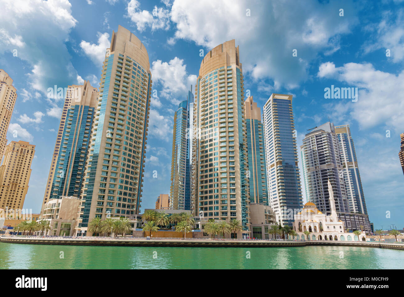 Dubai - die Wolkenkratzer von Marina. Stockfoto