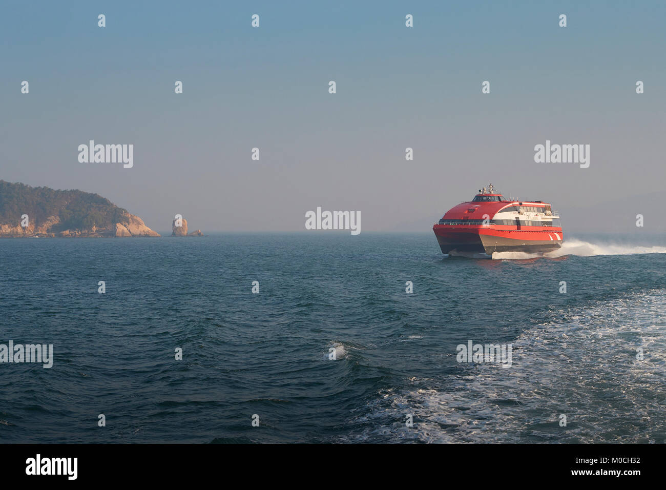 TurboJet Premier Foilcat, Barca, High Speed Fähre, auf dem Weg von Hongkong nach Macau. Stockfoto