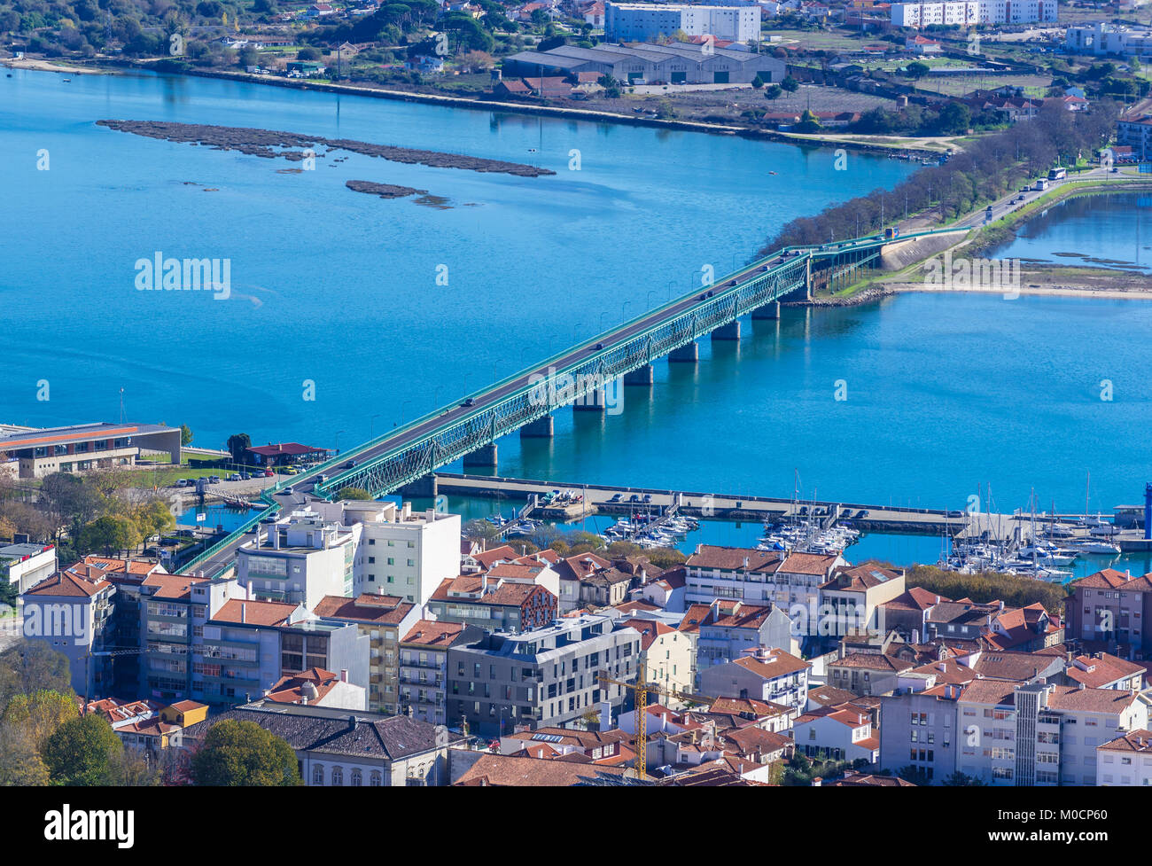 Ponte Eiffel von Santa Luzia Berg gesehen in Viana do Castelo Stadt über den Fluss Lima in Norte Region von Portugal Stockfoto