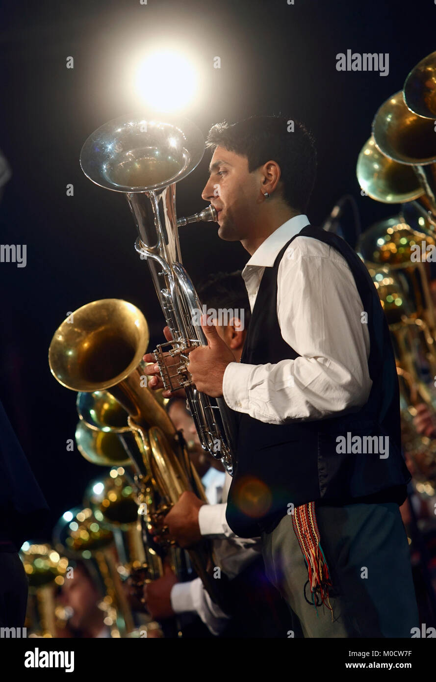 Belgrad, Serbien - 19. Oktober 2009: Serbische Musiker spielen Posaunen während Hundert serbischen Trompeten Konzert Stockfoto