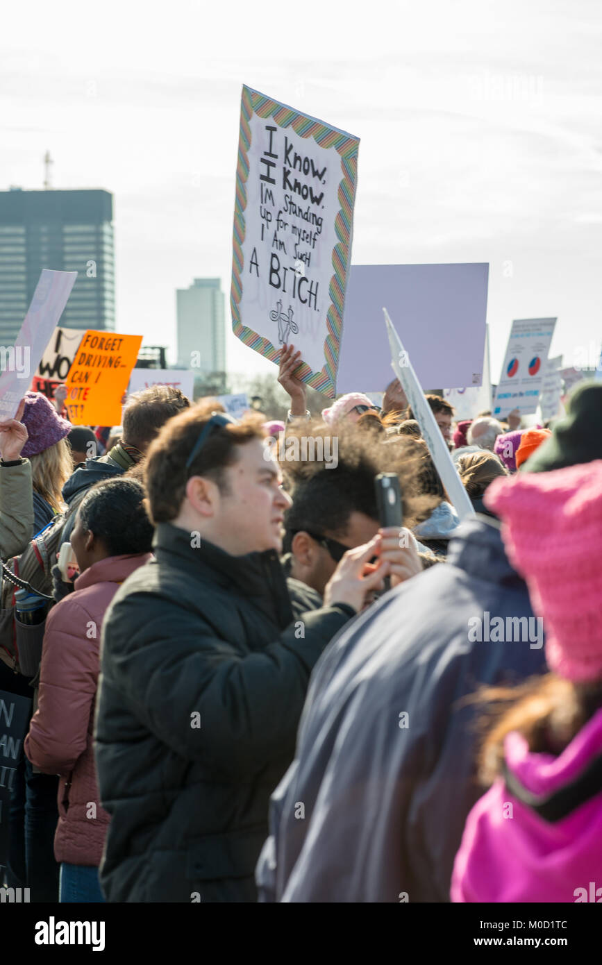 Philadelphia, USA. 20 Jan, 2018. Demonstranten nehmen im März der Frauen in Philadelphia, auf der 1-jährigen Jubiläum von Donald Trump Einweihung. Credit: Kelleher Fotografie/Alamy leben Nachrichten Stockfoto