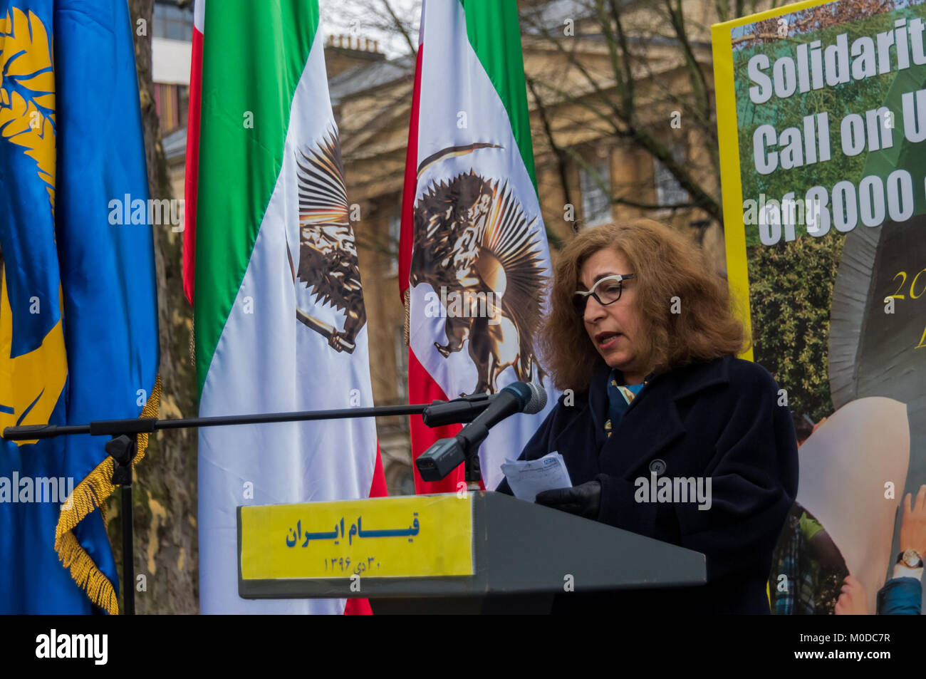 Januar 20, 2018 - London, UK. 20. Januar 2018. Die Demonstranten gegenüber Downing St. forderte der britische Premierminister Theresa May ihr Schweigen über den Aufstand im Iran zu brechen und fordern die sofortige Freilassung der Tausende verhaftet und unter Androhung der Todesstrafe. Der Protest wurde organisiert von der französischen Nationalen Widerstandsrates Irans (NWRI) und der damit verbundenen PMOI/MEK, einem iranischen politischen'' "militante Organisation im Exil, und Ansprüche auf 40 Anglo-Iranian Gemeinschaften darstellen. Es gab eine große Auswahl an Lautsprechern, darunter mehrere MPs. Credit: ZUMA Press, Inc./Alamy leben Nachrichten Stockfoto