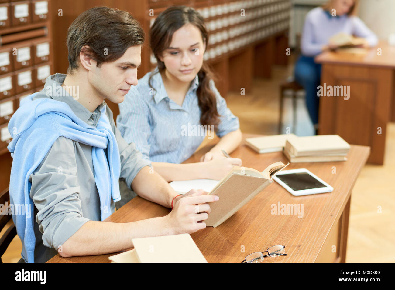 Produktive Arbeit am gemeinsamen Projekt Stockfoto