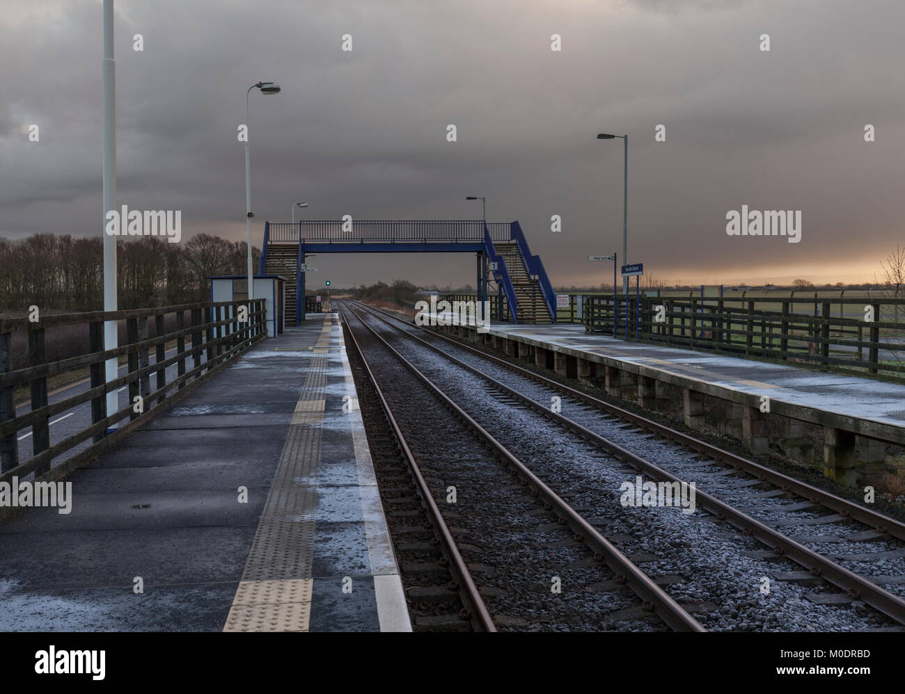 07/01/2018 Flughafen Teesside Bahnhof (Teeside Airport Station von einem Zug der Woche serviert wird, die 1425 in Hartlepool - Darlington an einem Sonntag) Stockfoto