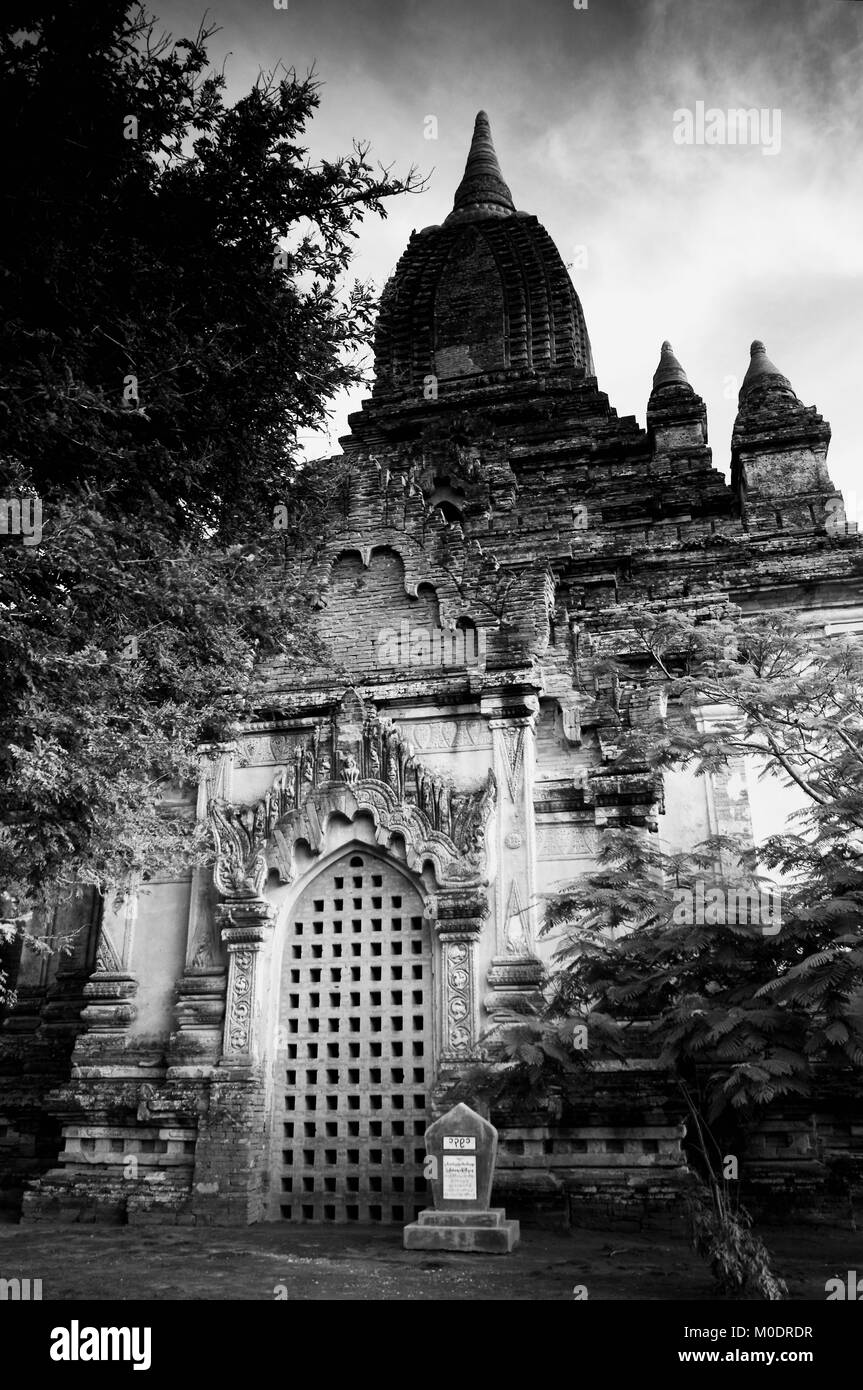 Die stupas Bagan über den Ebenen. Stockfoto