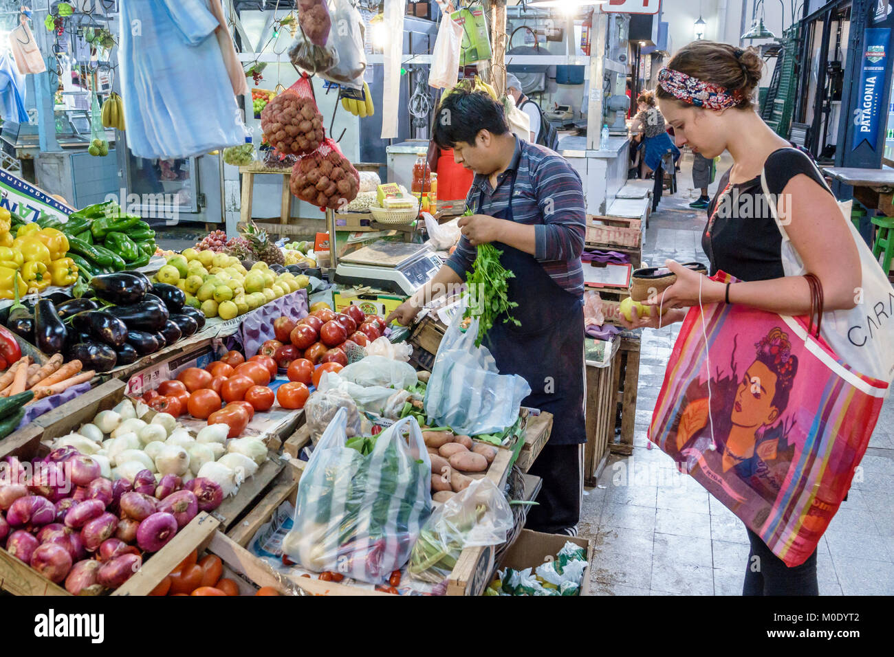 Buenos Aires Argentinien,Mercado San Telmo,überdachte Indoor-Markt,Marktplatz Anbieter Verkäufer,Stallstände Stand Händler Händler Markt Marktlac Stockfoto