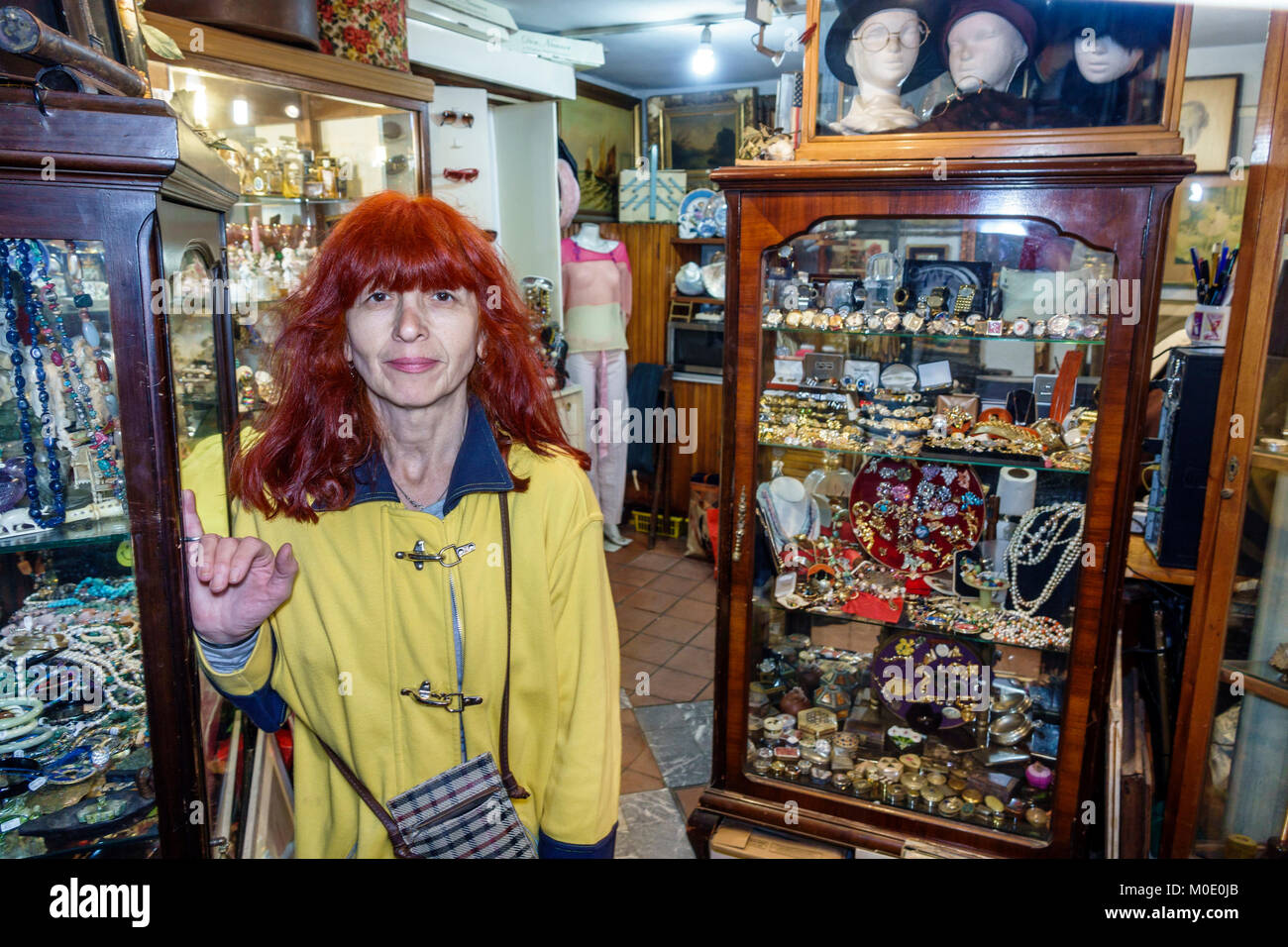 Buenos Aires Argentinien,San Telmo,Pasaje Galleria de la Defensa,Shopping Shopper Shopper shoppen shoppen shoppen shoppen Markt Märkte Marktplatz kaufen verkaufen,Einzelhandel st Stockfoto