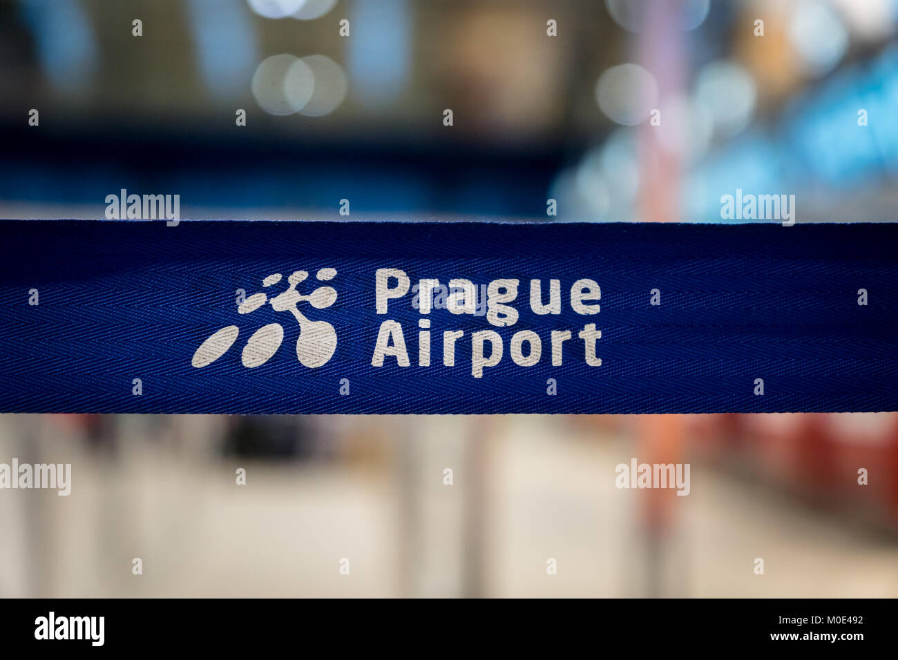 Prag, Tschechische Republik - Dezember 2017: Flughafen Prag in Prag Vaclav Havel, früher bekannt als Flughafen Ruzyne. Flughafen Prag ist die größte Luft Stockfoto
