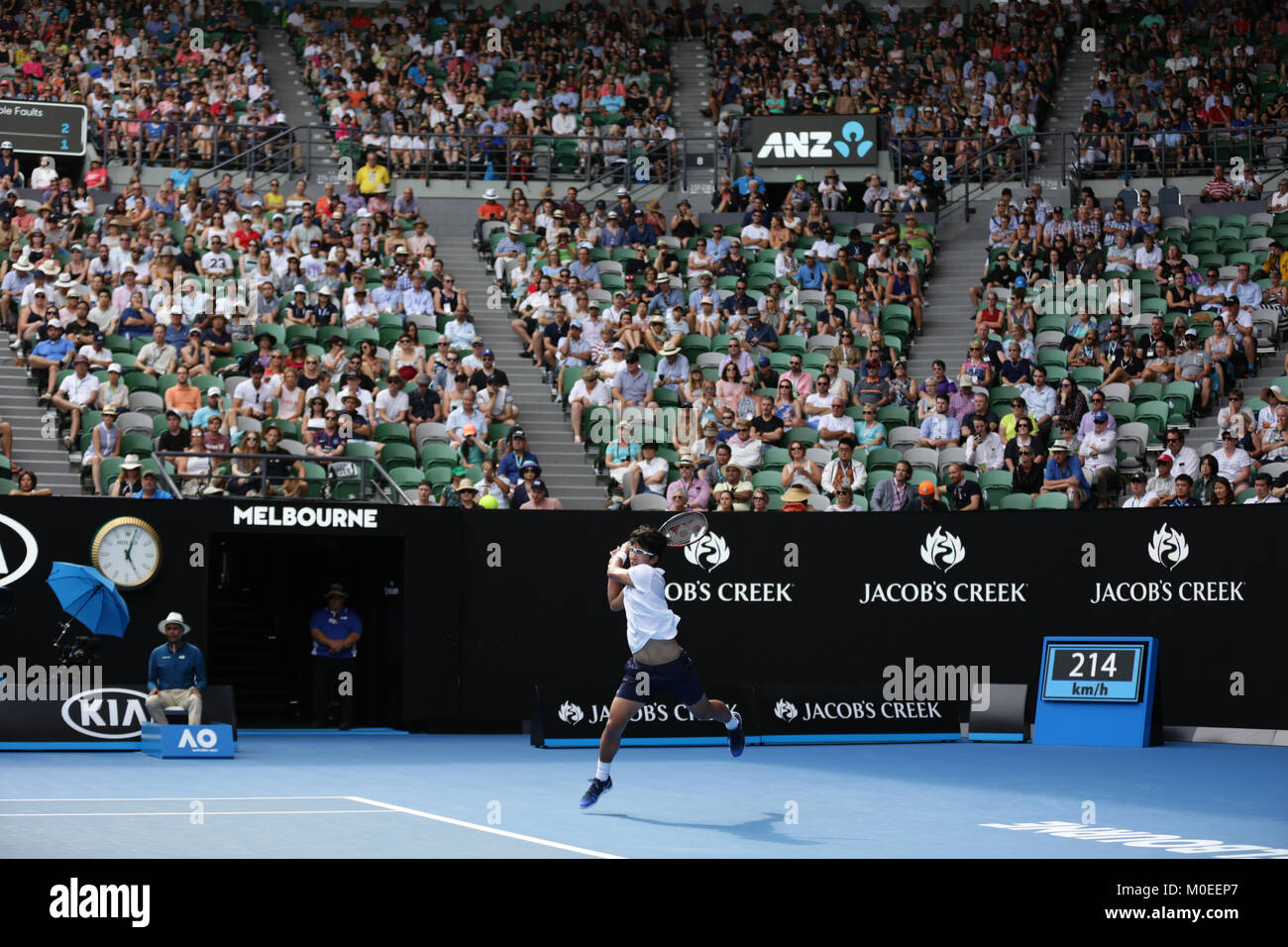 Australien. 20 Jan, 2018. Koreanische tennis player Hyeon Chung ist in Aktion während seiner 3. Runde der Australian Open vs deutsche Tennisspieler Alexander Zverev am 20 Jan, in Mebourne, Australien 2018. (Foto von YAN LERVAL/LBA) Quelle: Lba Co.Ltd./Alamy leben Nachrichten Stockfoto