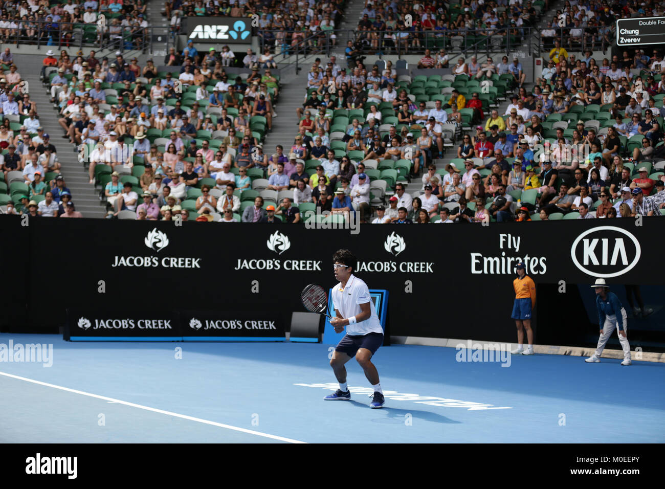 Australien. 20 Jan, 2018. Koreanische tennis player Hyeon Chung ist in Aktion während seiner 3. Runde der Australian Open vs deutsche Tennisspieler Alexander Zverev am 20 Jan, in Mebourne, Australien 2018. Credit: YAN LERVAL/LBA/Alamy Leben Nachrichten Quelle: Lba Co.Ltd./Alamy leben Nachrichten Stockfoto