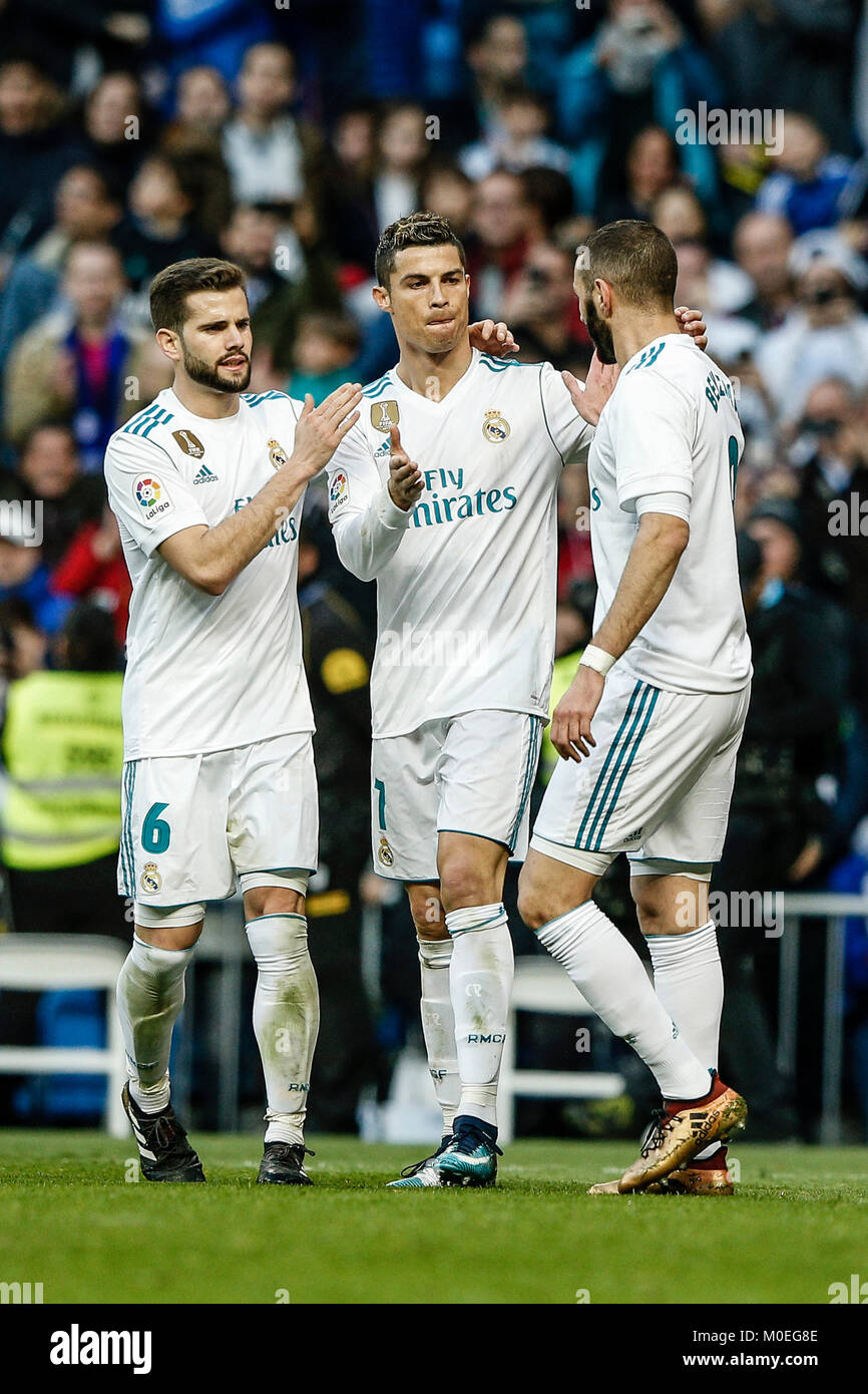 Madrid, Spanien. 21 Jan, 2018. Cristiano Ronaldo (Real Madrid) feiert sein Ziel, die es (5, 1) La Liga Match zwischen Real Madrid vs Deportivo de la Coruña im Santiago Bernabeu in Madrid, Spanien, 21. Januar 2018. Credit: Gtres Información más Comuniación auf Linie, S.L./Alamy Live News Credit: Gtres Información más Comuniación auf Linie, S.L./Alamy leben Nachrichten Stockfoto