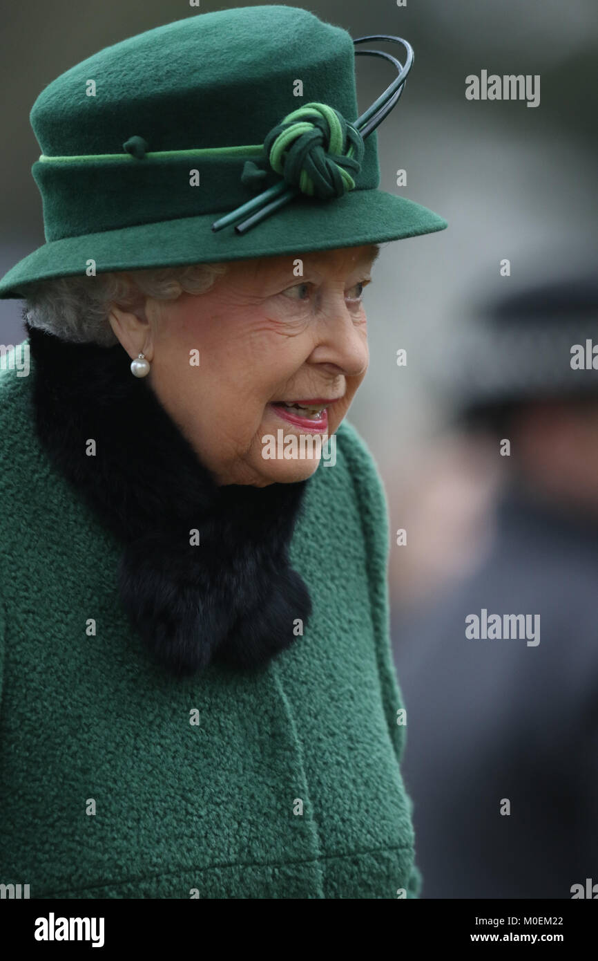 Schloss Steigende, Norfolk, Großbritannien. 21 Jan, 2018. Königin Elizabeth II., die Teilnahme an der St. Laurentius Kirche Sonntag Morgen, in der Kredit: Paul Marriott/Alamy leben Nachrichten Stockfoto