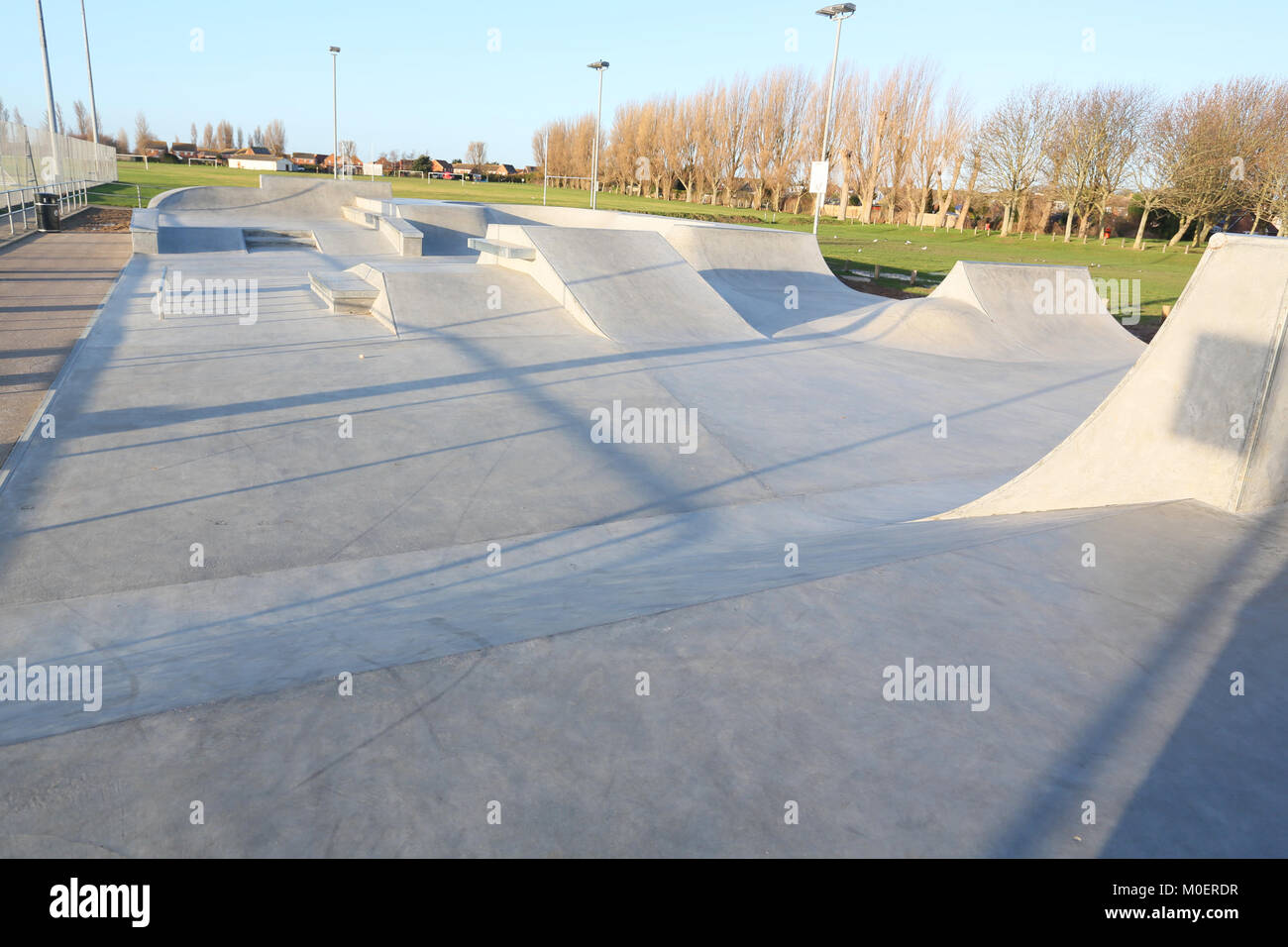 Öffentlichen Skatepark in Harwich, Essex. Für Fahrräder, Motorroller und Skateboards Beton. Stockfoto
