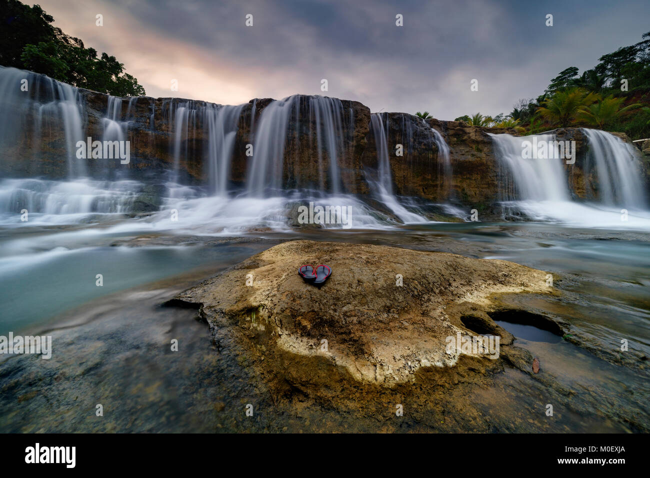 Curug Dendeng Wasserfall, Tasikmalaya, West Java, Indonesien Stockfoto