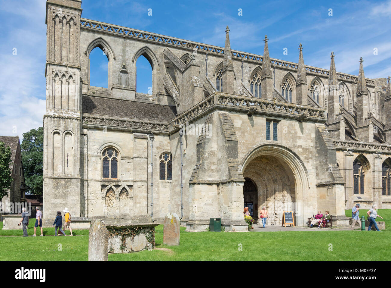 Das Südportal, Malmesbury Abtei Malmesbury, Wiltshire, England, Vereinigtes Königreich Stockfoto