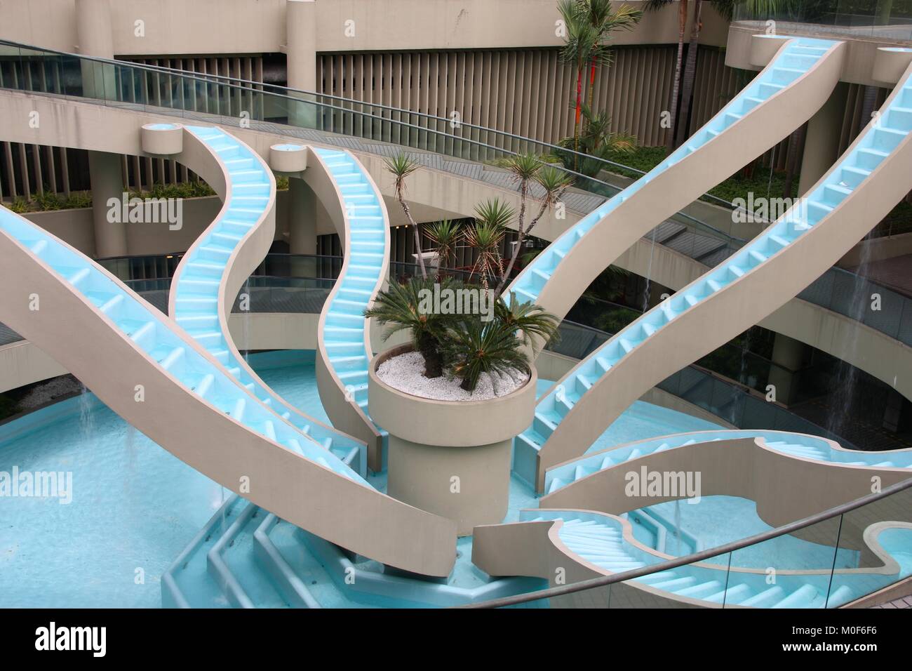 SINGAPORE CITY, Singapur - 4. FEBRUAR 2008: Brunnen im Marina Square Shopping Mall, Singapur. Marina Square hat eine Gesamtfläche von 700.000 m² Gebühr Stockfoto