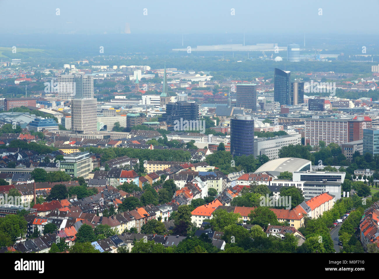 Dortmund - Stadt in der Metropolregion Ruhrgebiet (Ruhrgebiet) in Deutschland. Luftaufnahme. Stockfoto