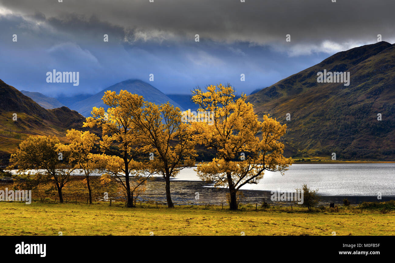 Loch meadhoin Fotos und Bildmaterial in hoher Auflösung Alamy