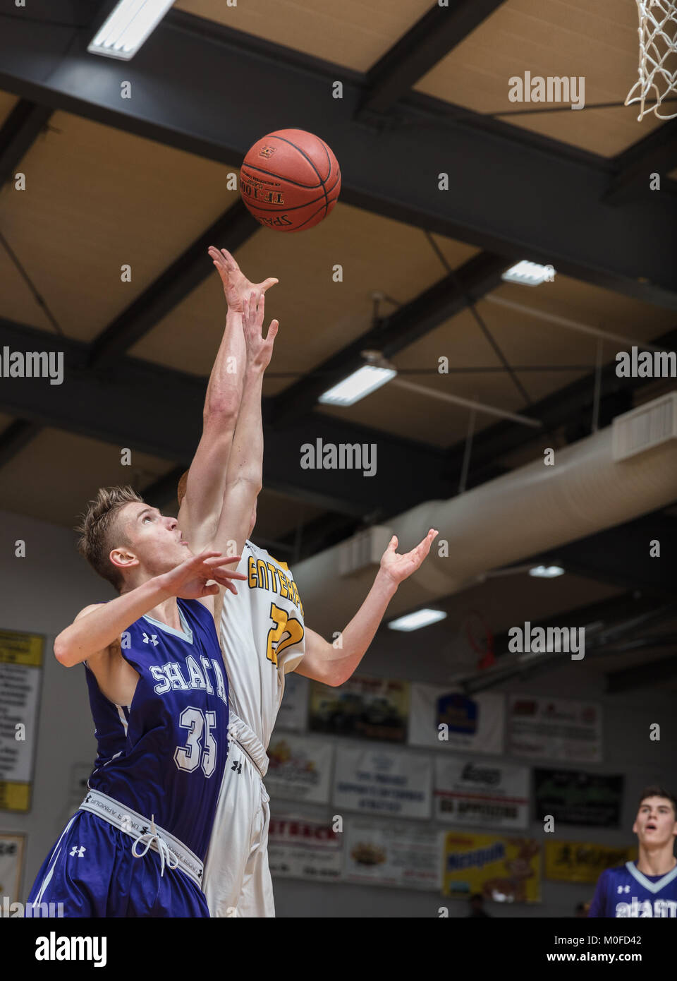 Basketball Aktion mit Shasta und Enterprise High School in Redding, Kalifornien. Stockfoto