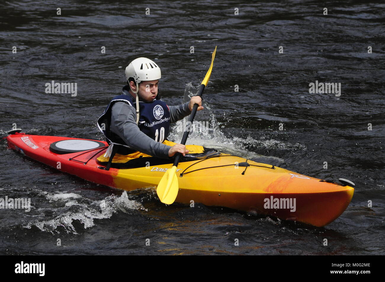Kayaker, den Hudson River White Water Derby, Adirondack Forest Preserve, New York Stockfoto