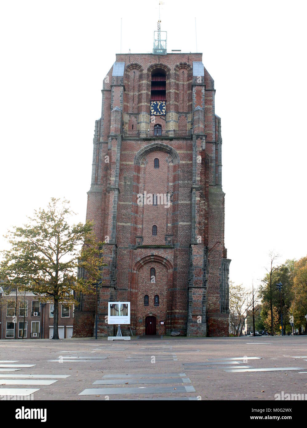 Den schiefen Turm Oldehove in Leeuwarden, Friesland, Niederlande Stockfoto