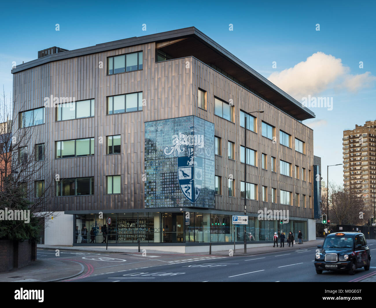 Royal Pharmaceutical Society mit Sitz in East Smithfield, East London, UK, im Jahr 2015 eröffnet, Architekt BDP Stockfoto