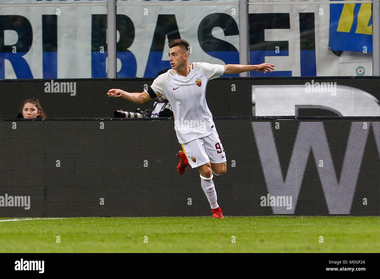 Rom, Italien. 21 Jan, 2018. Olympiastadion, MAILAND, Italien - 21/01/2018 Stephan El Shaarawy der Roma feiern hi Ziel gegen Inter Mailand in der italienischen Serie A Fußball Spiel. Quelle: Giampiero Sposito/Pacific Press Credit: Giampiero Sposito/Pacific Press/Alamy leben Nachrichten Stockfoto