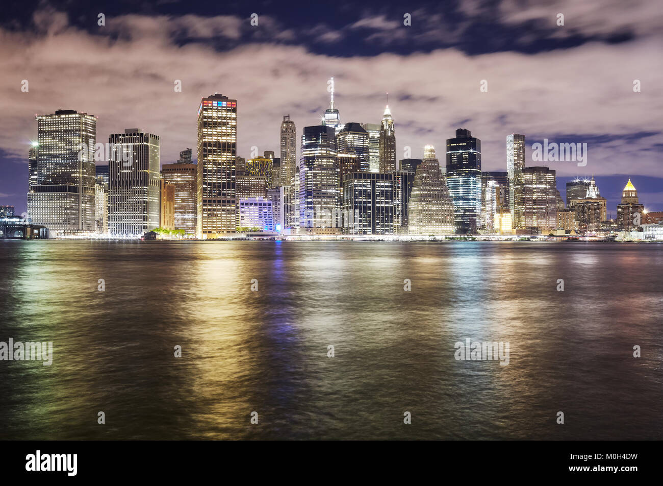 New York City Skyline bei Nacht, USA. Stockfoto