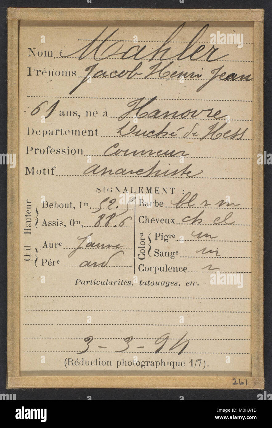 Das Porträt des 61-jährigen Dachdeckers und Anarchisten Jacob Henri Jean Mahler aus Hannover (Herzogtum Hessen), das 1894 aufgenommen wurde, zeigt seine individuelle Identität und politische Zugehörigkeit. Stockfoto