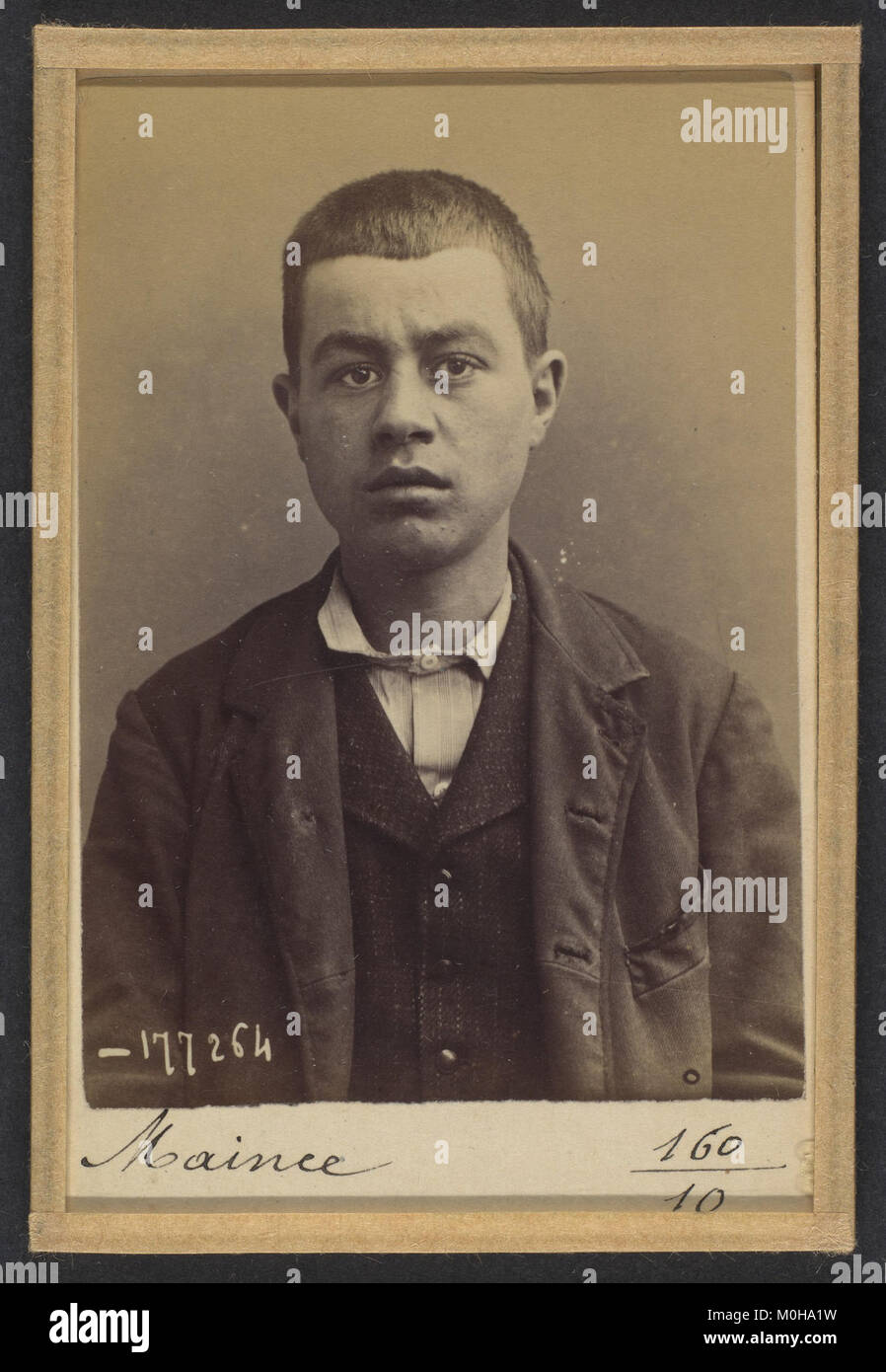 Emile Maince, ein 19-jähriger Anarchist aus Levallois-Perret, Frankreich, wird 1894 gezeigt. Er arbeitete als Kunstobjektreparateur und war in sozialen Bewegungen aktiv. Stockfoto
