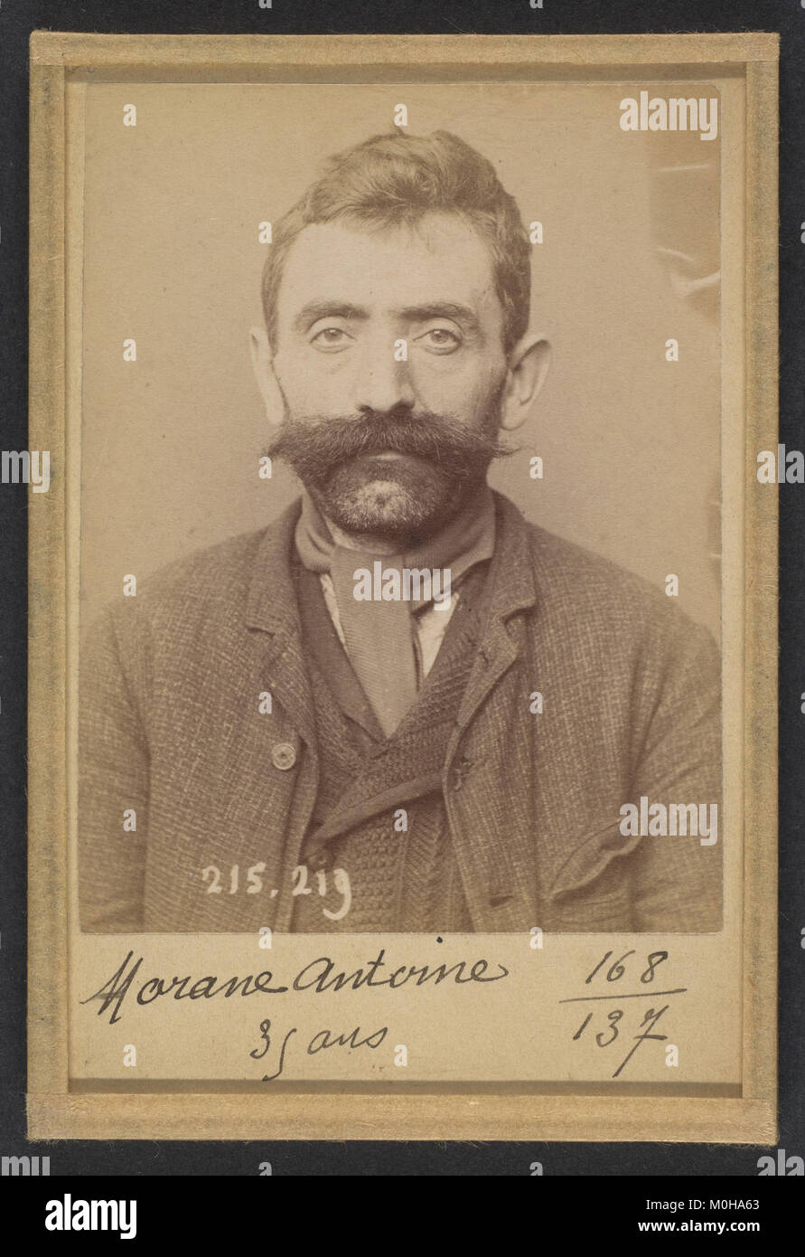 Porträt von Antoine Morane, einem Anarchist aus Chalinargue, Kantal, Frankreich, der den politischen Aktivismus des frühen 20. Jahrhunderts und die individuelle Beteiligung an anarchistischen Bewegungen repräsentiert. Stockfoto