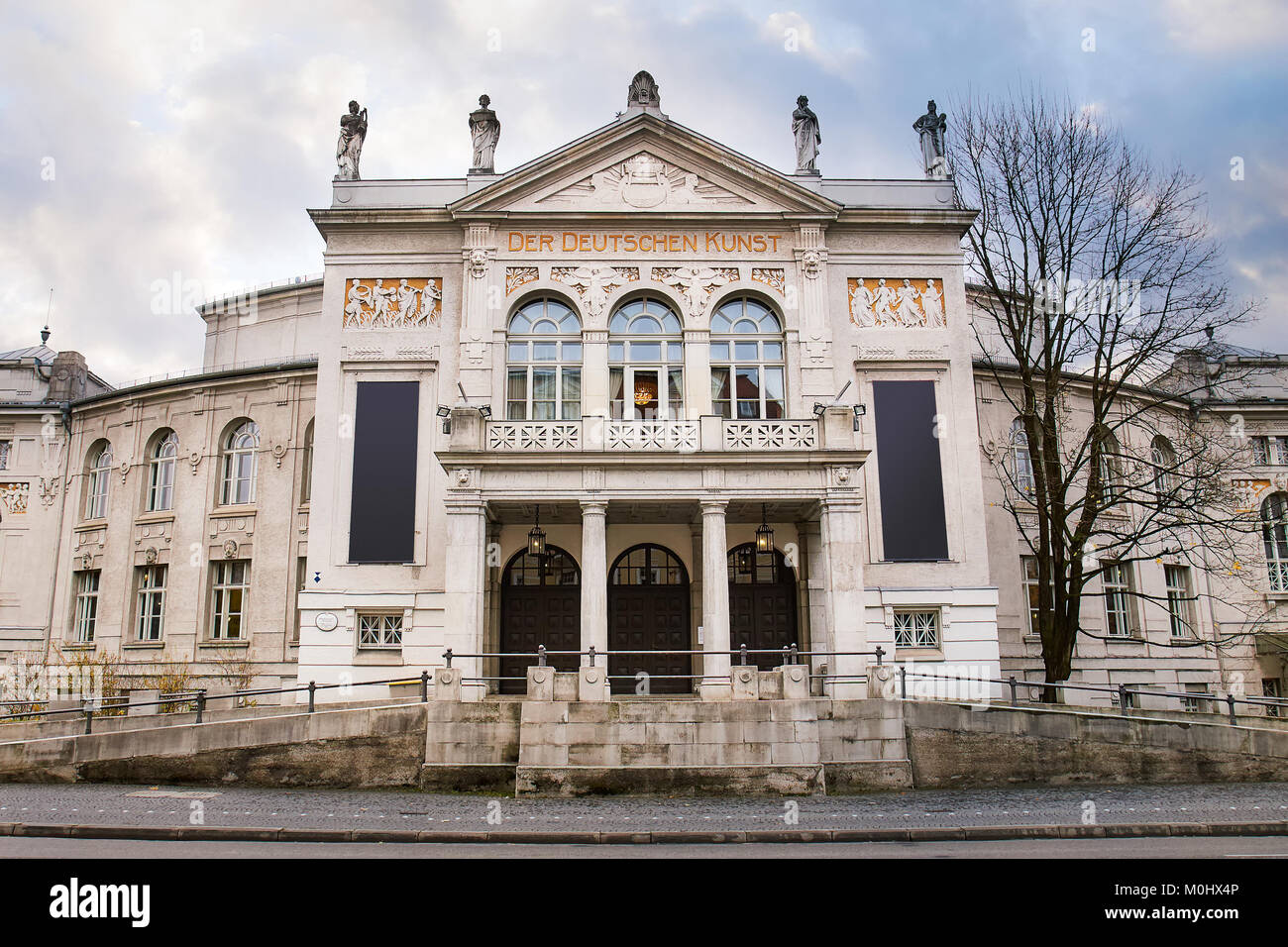 Prinz Regent Theater (Prinzregententheater), Theater und Oper in