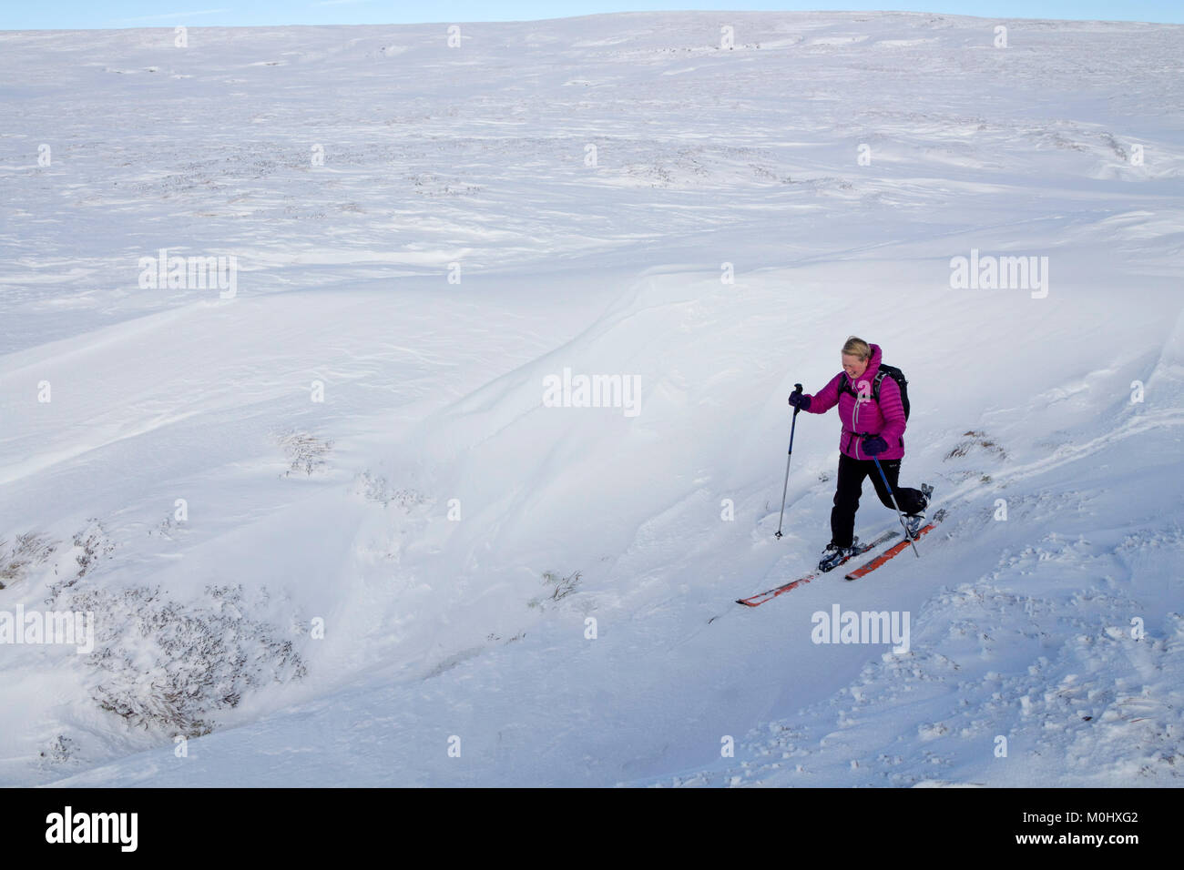 Skitouren auf burnhope Sitz in der Nähe von Yad Moss im Winter, Cumbria, Großbritannien Stockfoto