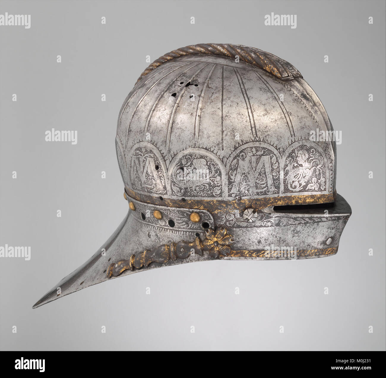 Ein Rittersallet für Ludwig II. Von Ungarn und Böhmen Anfang des 16. Jahrhunderts, in dem mittelalterliche europäische Rüstungsdesigns und königliche Vereinigung gezeigt werden. Stockfoto