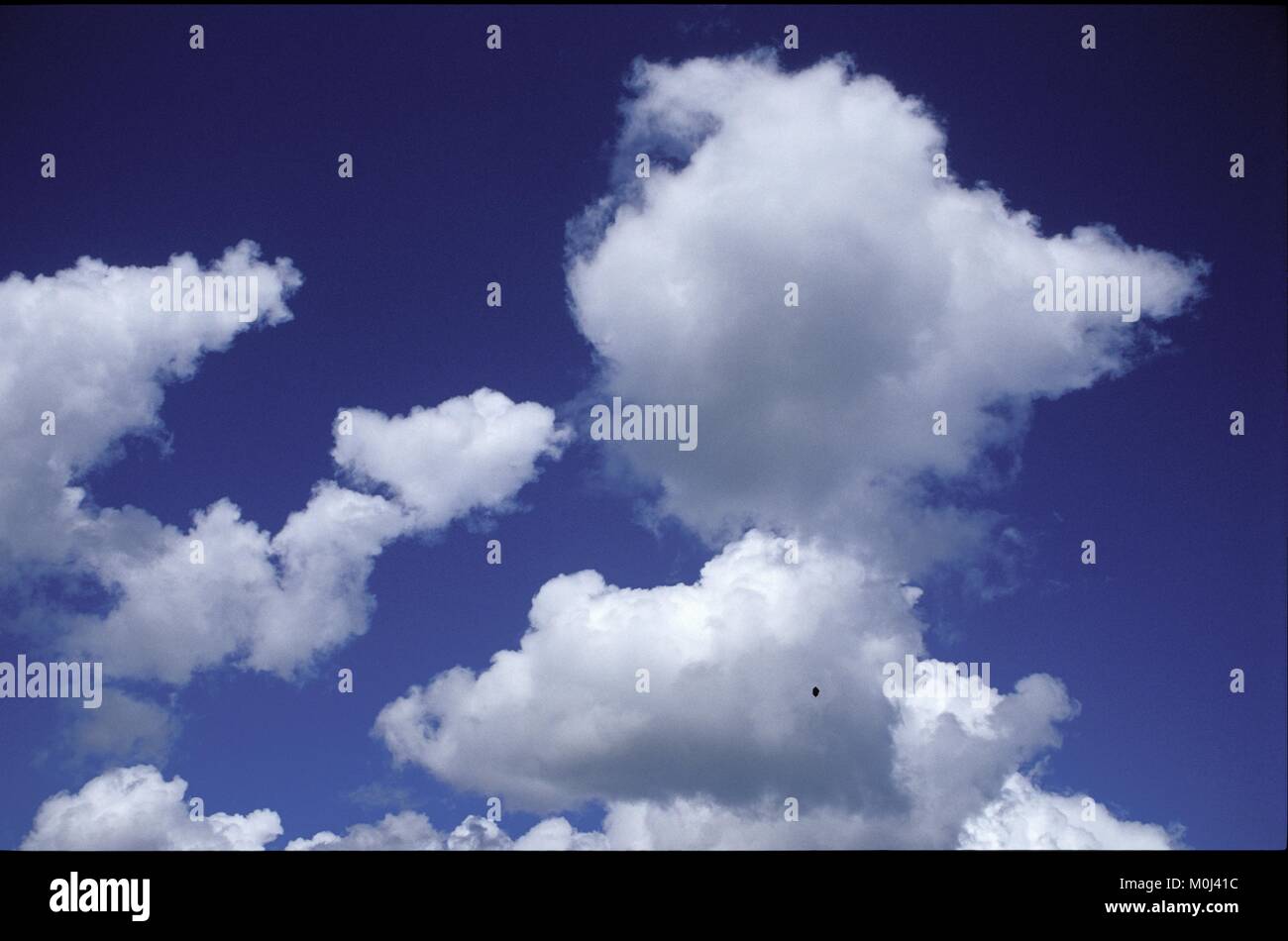 - Wolkengebilde Wolkenstimmung Stockfoto