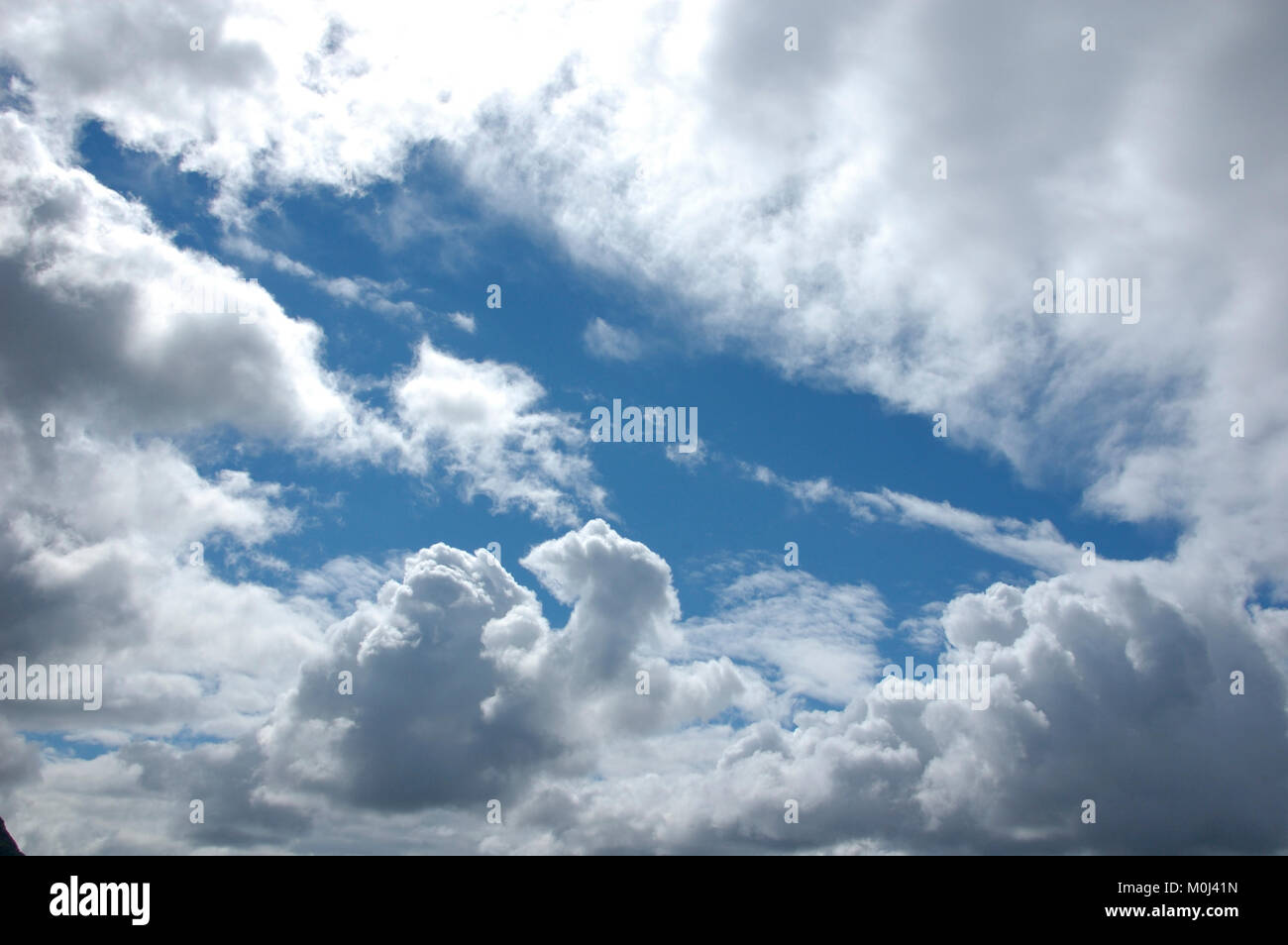 - Wolkengebilde Wolkenstimmung Stockfoto