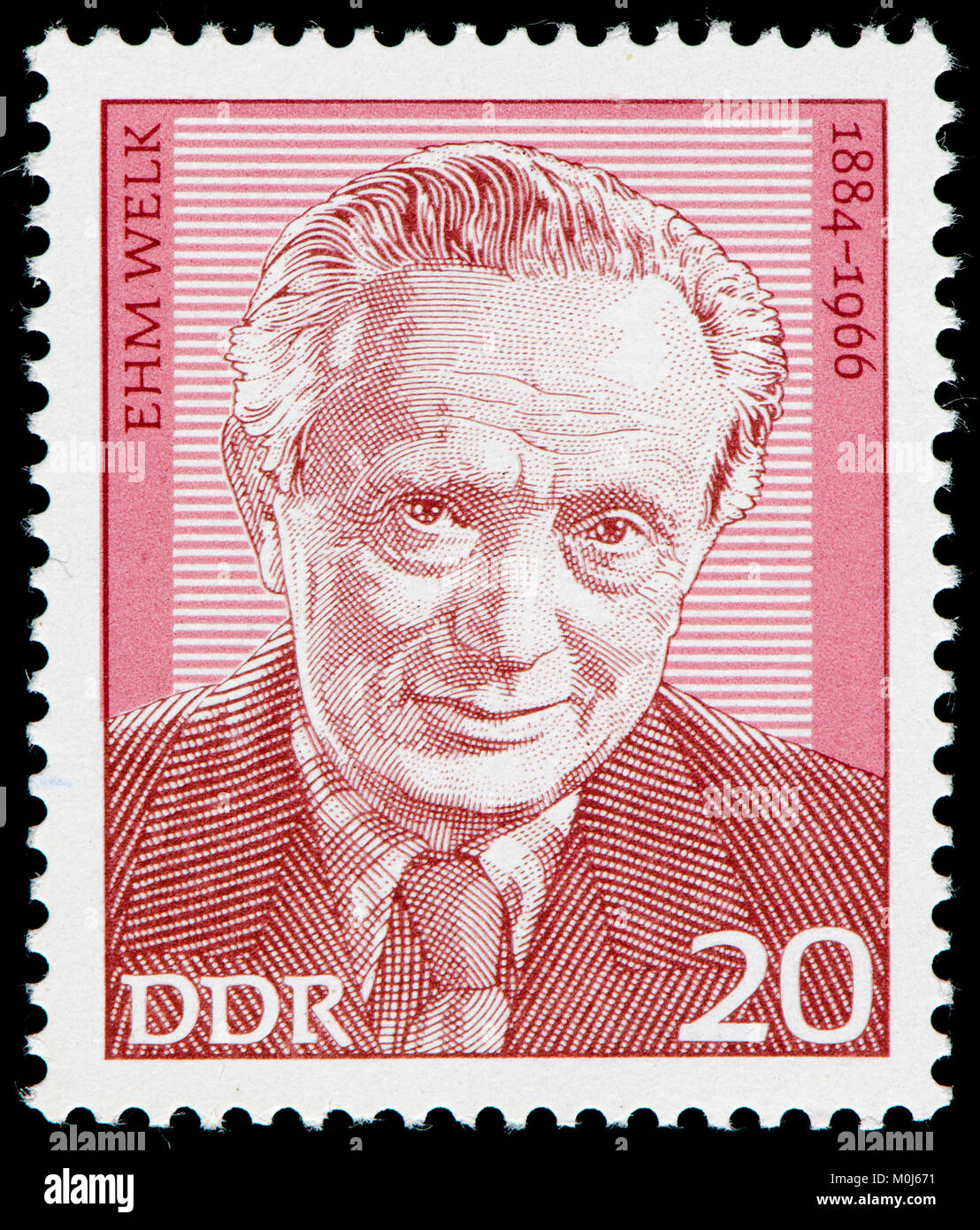 Ddr-Briefmarke (1974): Emil Welk (nickname Ehm Welk: 1884-1966), deutscher Journalist, Autor, Professor und Gründer der Volkshochschulen (ADU Stockfoto