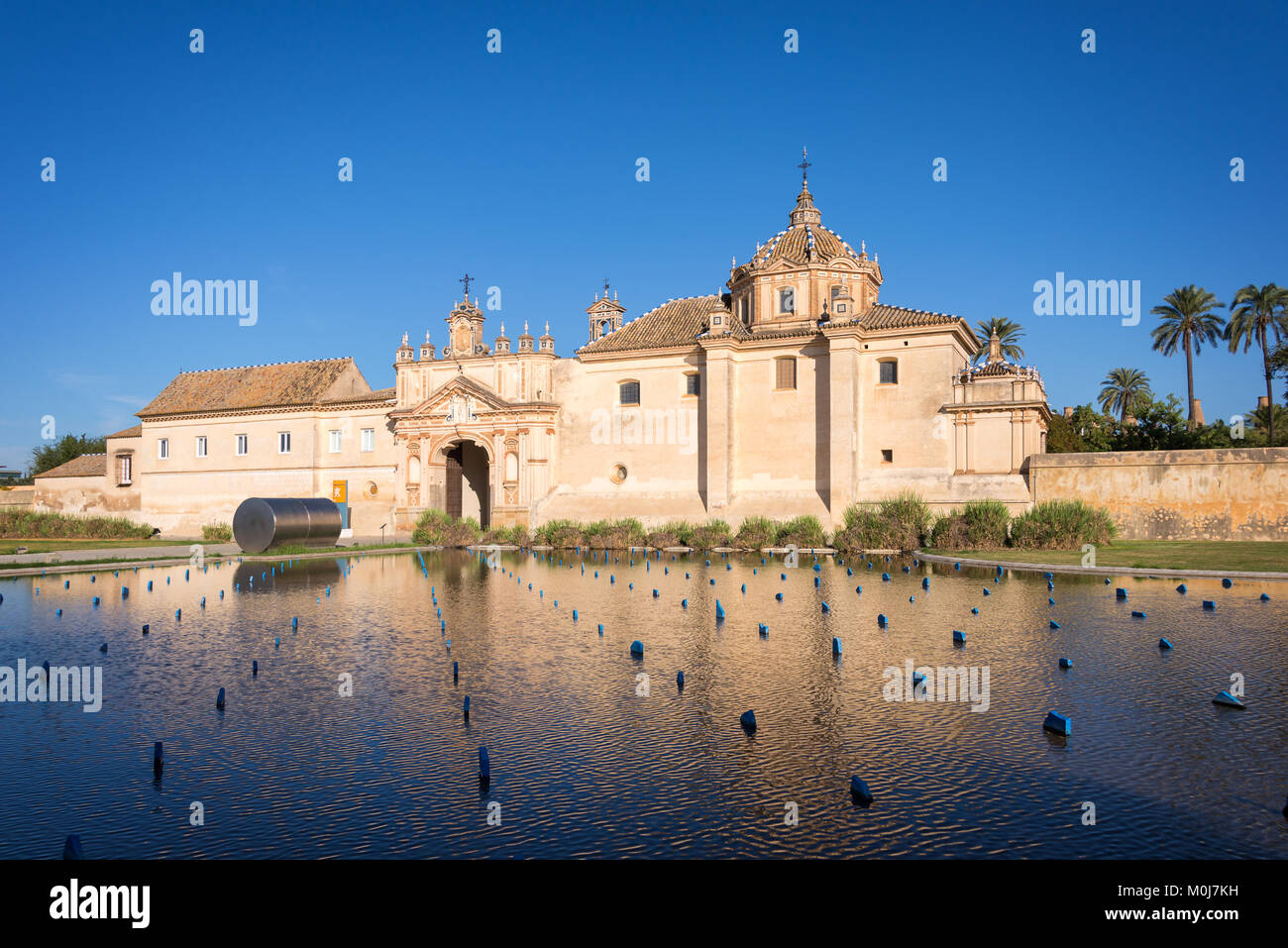Das Kloster der Cartuja, jetzt die Website der Andalusischen Zentrum für zeitgenössische Kunst in Sevilla, Spanien Stockfoto