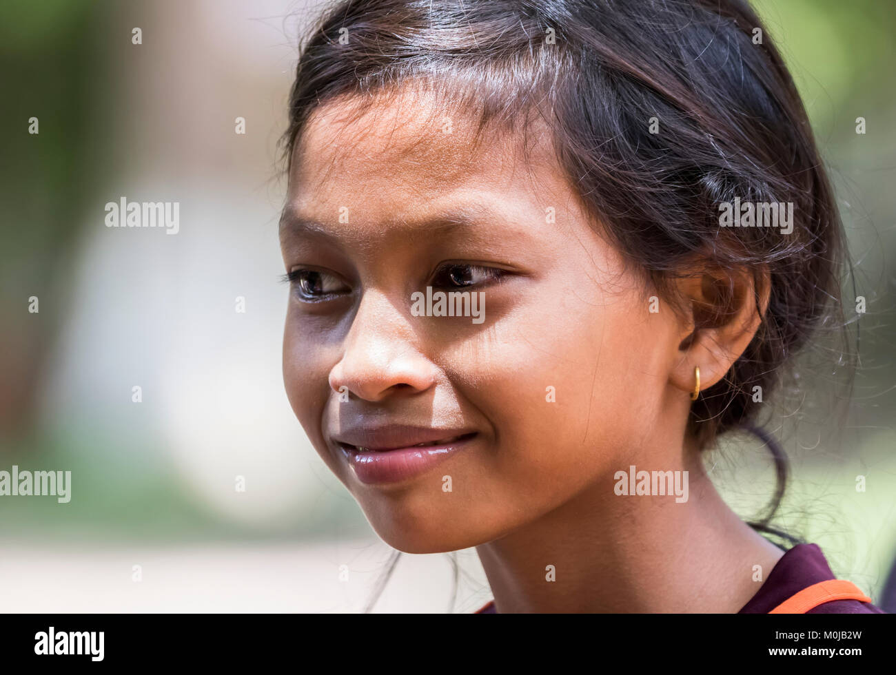 Porträt einer kambodschanischen Mädchen; Sambor Prei Kuk, Kompong Thom, Kambodscha Stockfoto