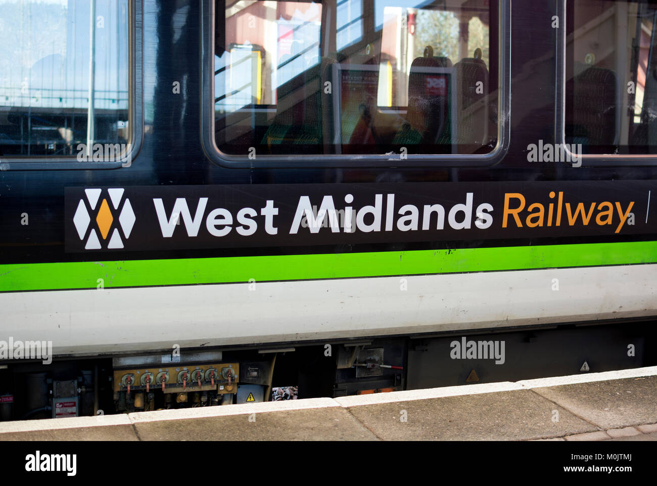 West Midlands Railway Class 172 Diesel am Bahnhof Stratford-upon-Avon, Warwickshire, England, Großbritannien Stockfoto