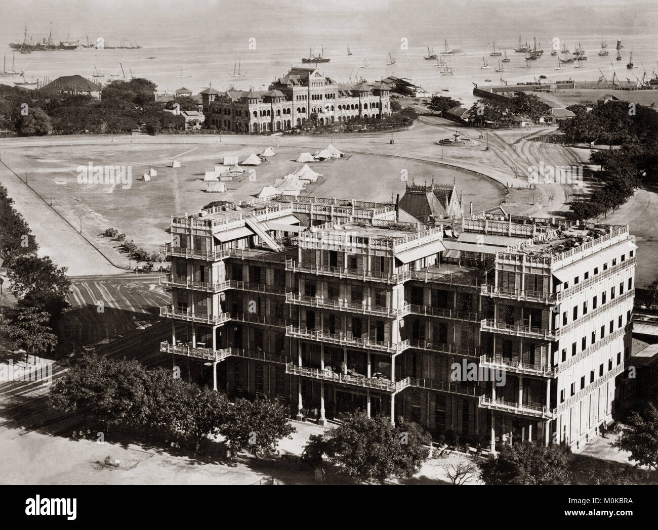 Mit Blick auf das Meer, Watson's Hotel, Bombay (Mumbai), Indien, c 1880 Stockfoto