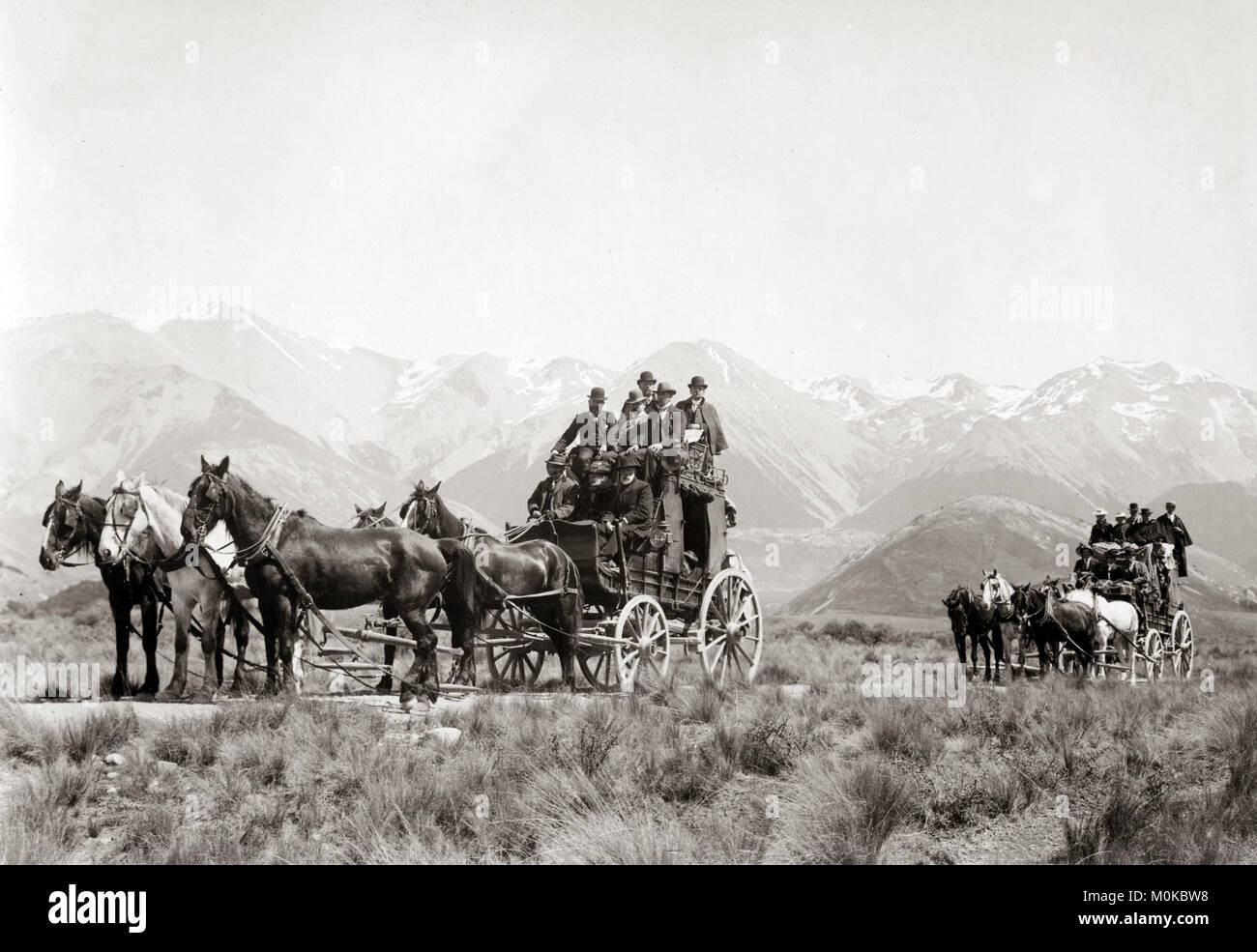 Bühne - Reisebusse, die von fünf - Pferd Teams gezogen, C., 1890 Stockfoto