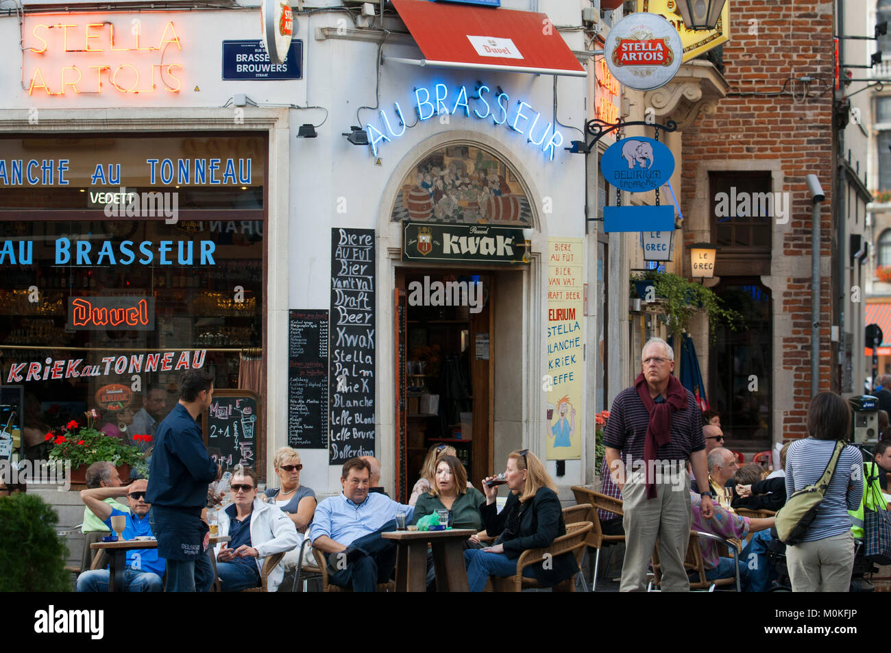 Mehrere Restaurants in der Rue du Marche Aux Fromages, Brüssel, Belgien. Stockfoto