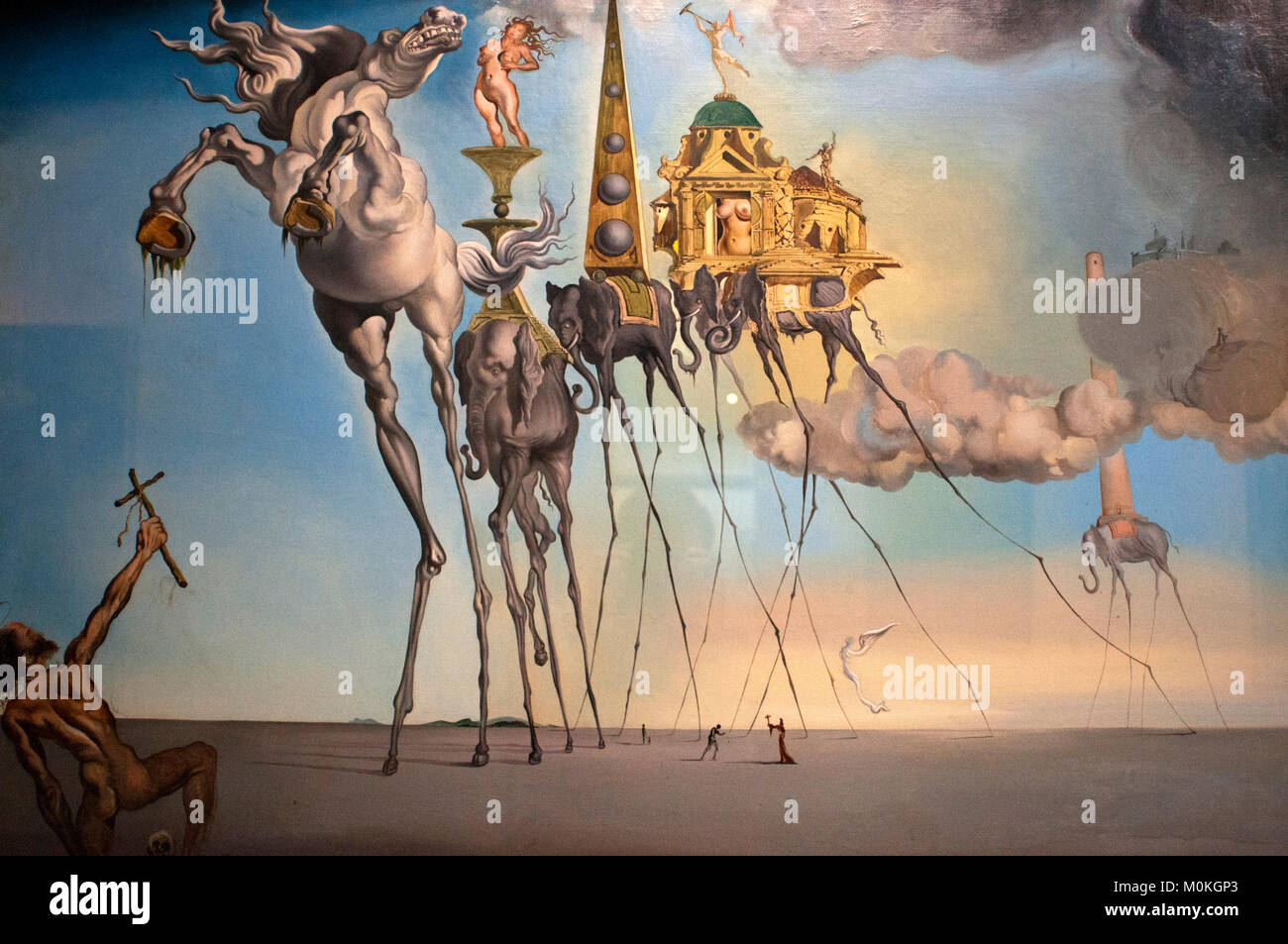 Gemälde "Die Versuchung des Heiligen Antonius" von Spanischen surrealistischen Maler Salvador Dali (1946), die in den königlichen Museen der Schönen Künste in Brüssel Stockfoto