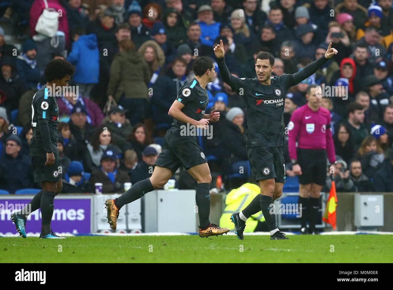 Eden Hazard von Chelsea feiert zählen während der Premier League Match zwischen Brighton und Hove Albion und Chelsea an der American Express Community Stadion in Brighton und Hove. 20. Jan 2018 Stockfoto